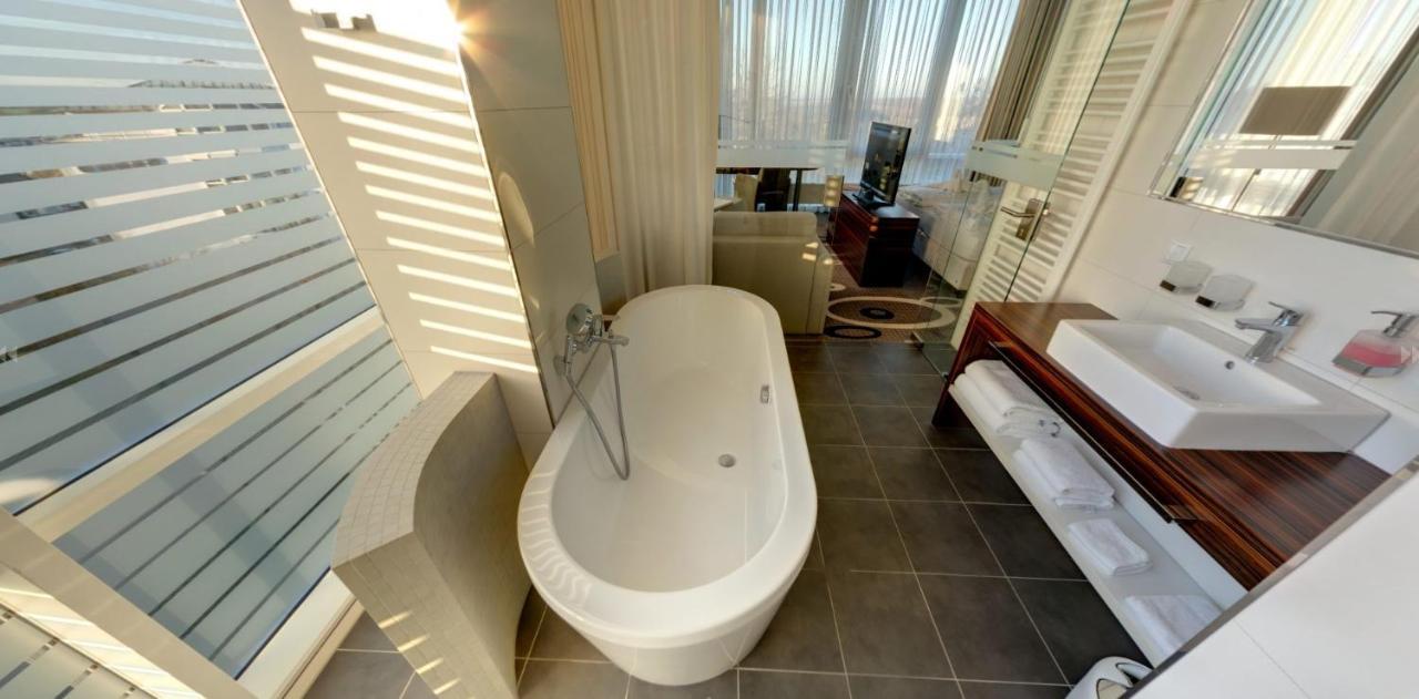 Business-Hotel Artes شيمنيتز المظهر الخارجي الصورة